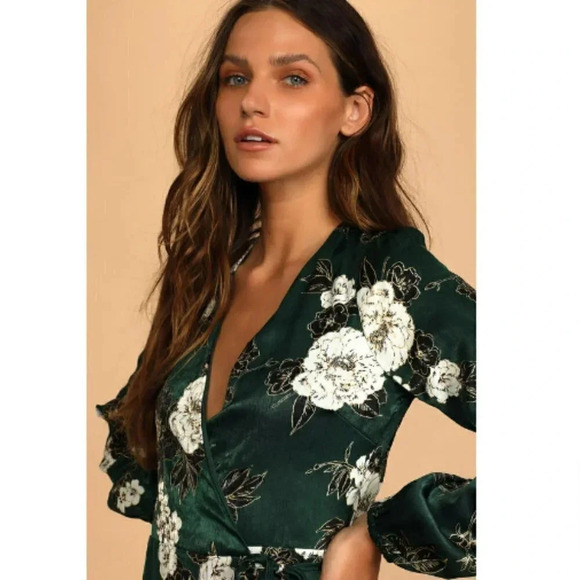 NWT LULUS Green Floral Satin Long‎ Sleeve Mini Dress So Splendid S - Picture 12 of 13